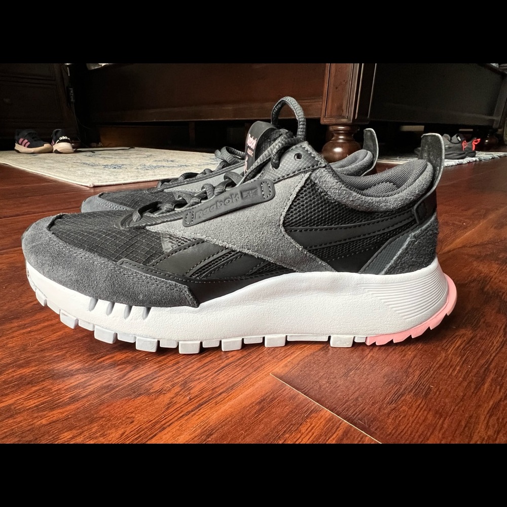 Reeboks Classics Womens size 8